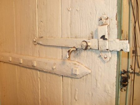 wood door latch