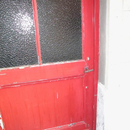 Glazed wood door with old clenche
